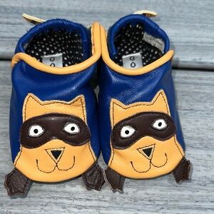 Adorable Goody soft leather crib shoes - Raccoon size - infant  M